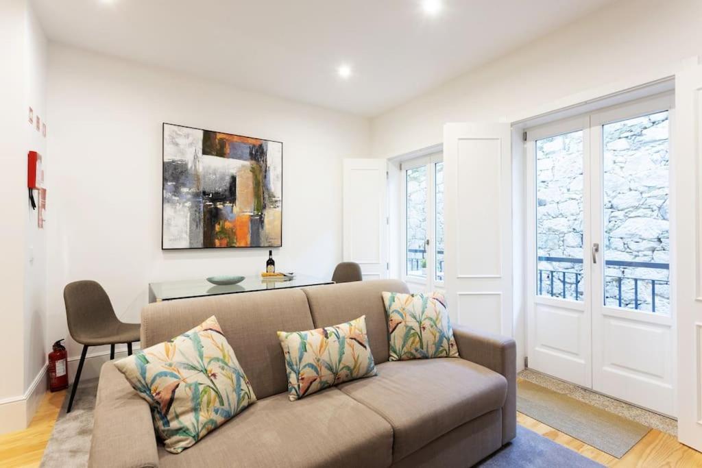 Sweet Downtown Loft With Balcony * Porto